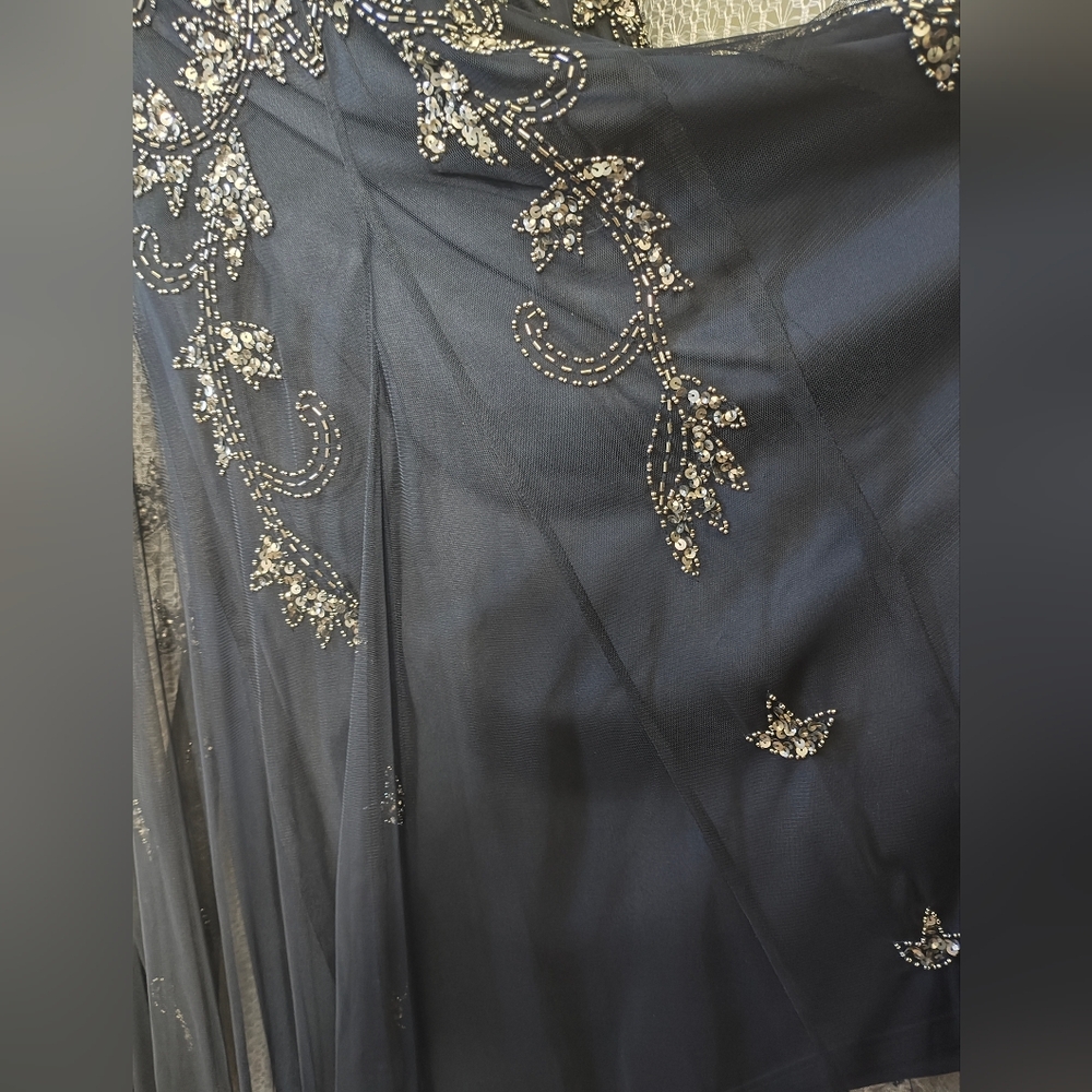 Adrianna Papell Navy and Gold Long Sleeve Gown - Picture 6 of 12
